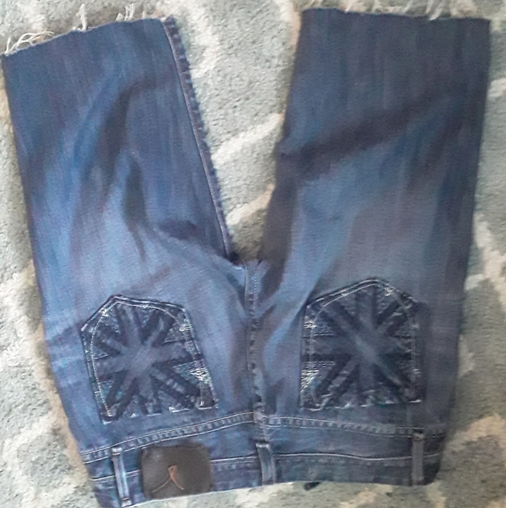 Shorts - Picture 3 of 3